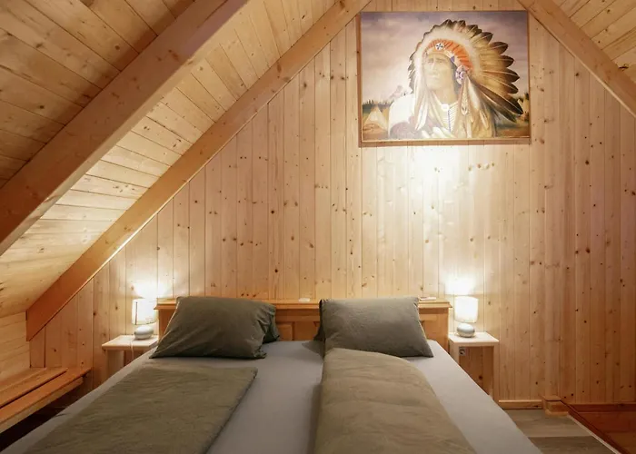 Privates Mit Pool بيت للعطل