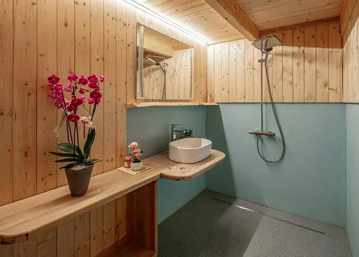 Privates Mit Pool بيت للعطل ستاينز