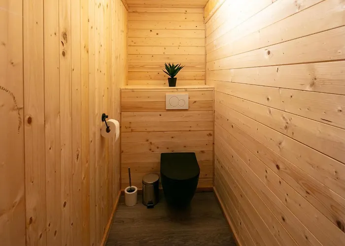 Privates Mit Pool * ستاينز